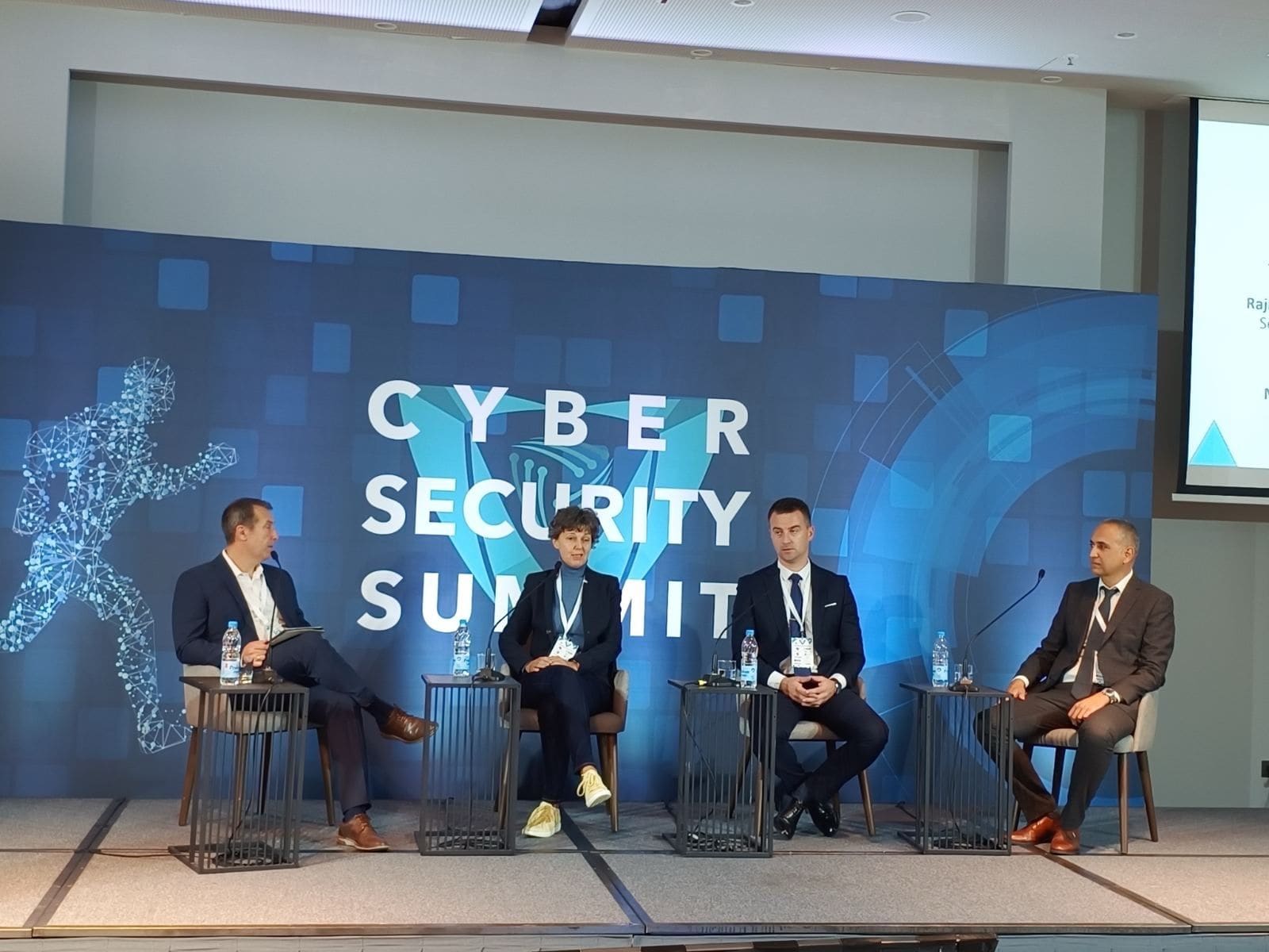 Insider Threats in Banking: Balancing Security, AI, and Compliance